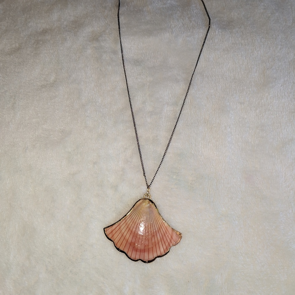 Scallop Shell - 24K Gold Trim Pendant Necklace